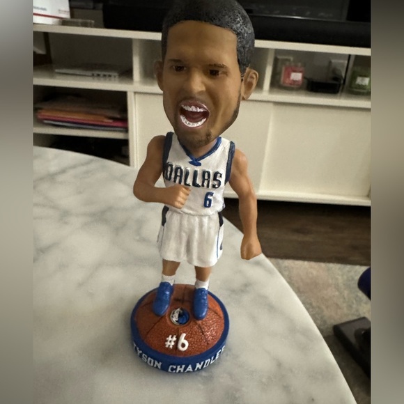 Tyson Chandler #6 DALLAS MAVERICKS bobblehead - Picture 1 of 7
